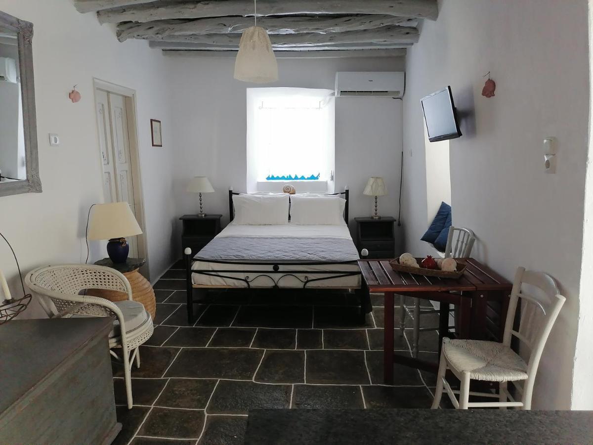 Kastro Gate Apartment ,Entrance To An Ancient Village Kastron  Exterior photo